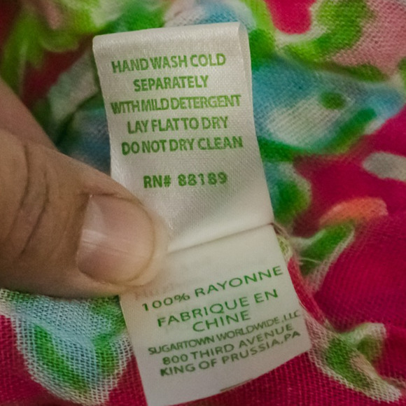 Lilly Pulitzer Southern Charm Riley Pink Floral Print Infinity Loop Rayon Scarf - Picture 5 of 5